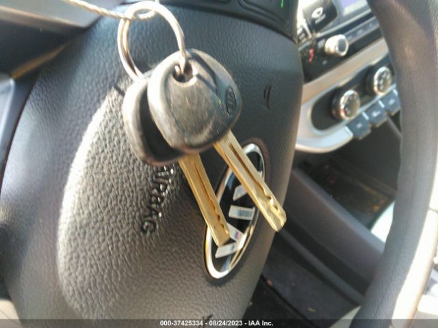 KNADM4A32G6658140 KIA RIO LX