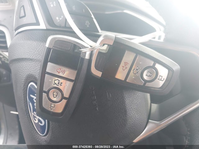3FA6P0HD8LR121835 Ford FUSION SE