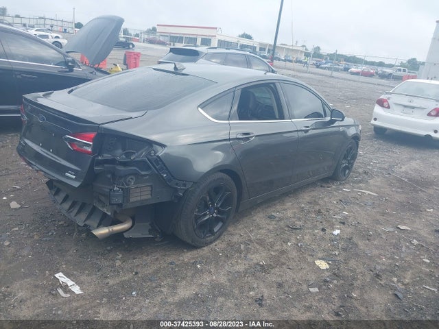3FA6P0HD8LR121835 Ford FUSION SE