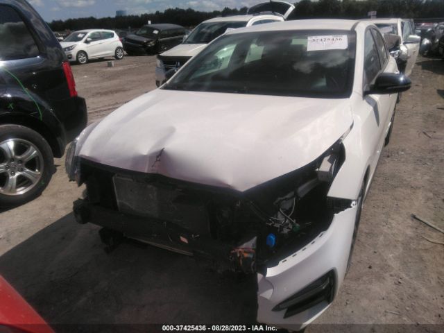3KPF34AD8LE262094 KIA Forte Gt-line