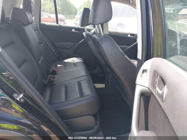 WVGAV7AX3HK014397 Volkswagen TIGUAN