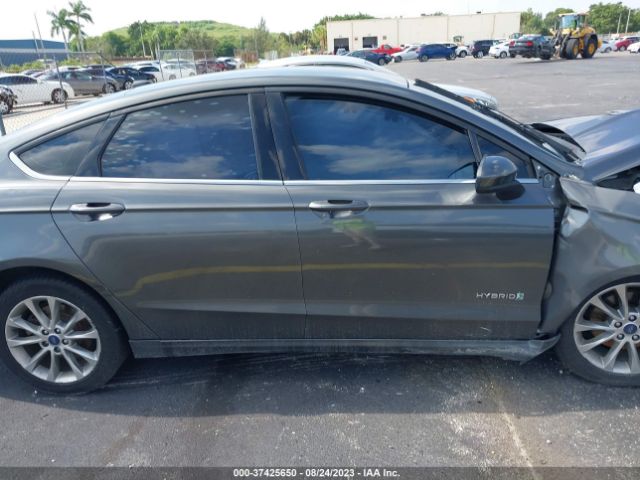 3FA6P0LU9HR358610 Ford Fusion Hybrid Se