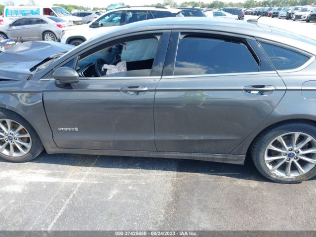 3FA6P0LU9HR358610 Ford Fusion Hybrid Se