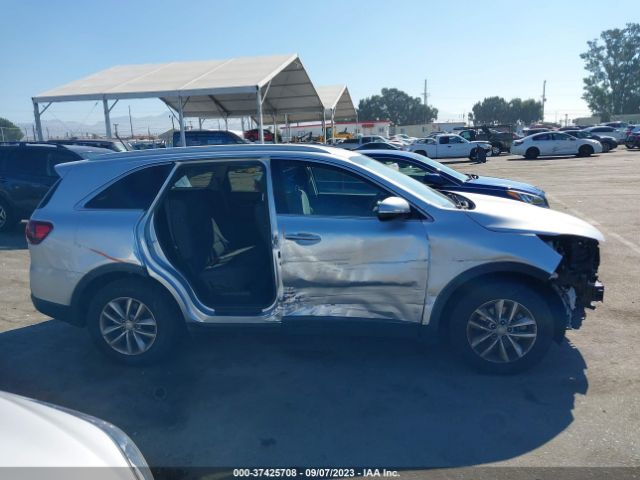 5XYPG4A52JG364198 KIA Sorento Lx V6