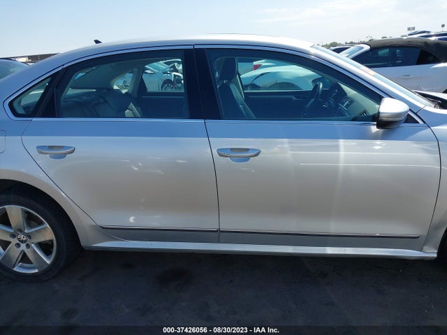 1VWBT7A38HC037998 Volkswagen Passat 1.8t Se
