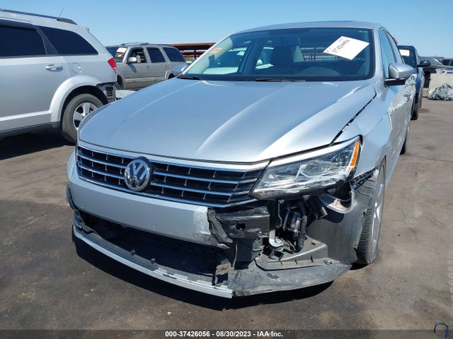 1VWBT7A38HC037998 Volkswagen Passat 1.8t Se