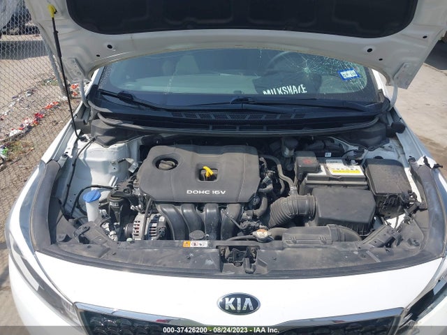 2018 KIA FORTE LX VIN: 3KPFK4A70JE229486