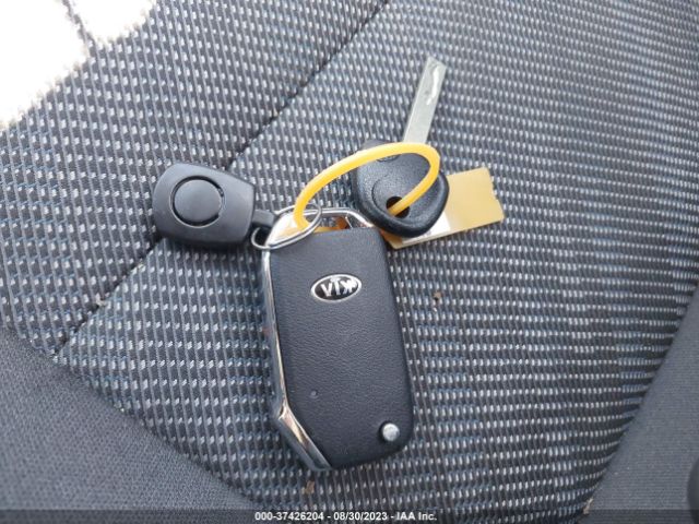 KNDEPCAA4M7124490 KIA Seltos Lx