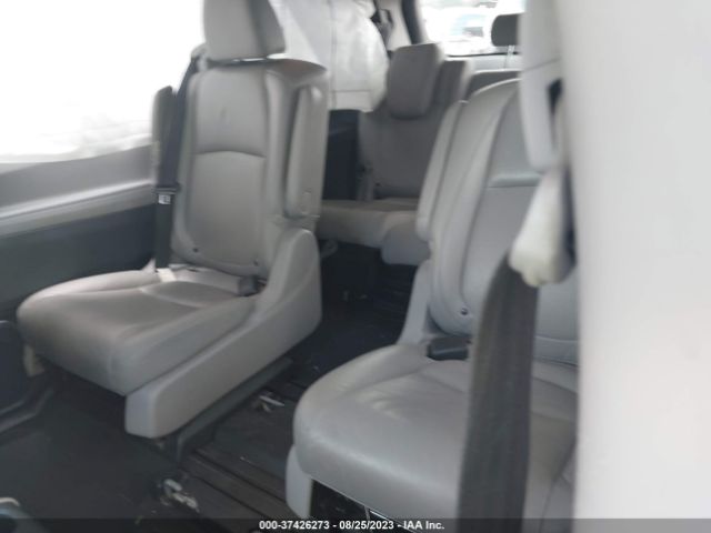 5FNRL6H82JB077516 Honda Odyssey Touring