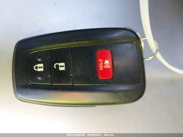 Toyota Prius Four 2016 JTDKARFU3G3012480 Image 3