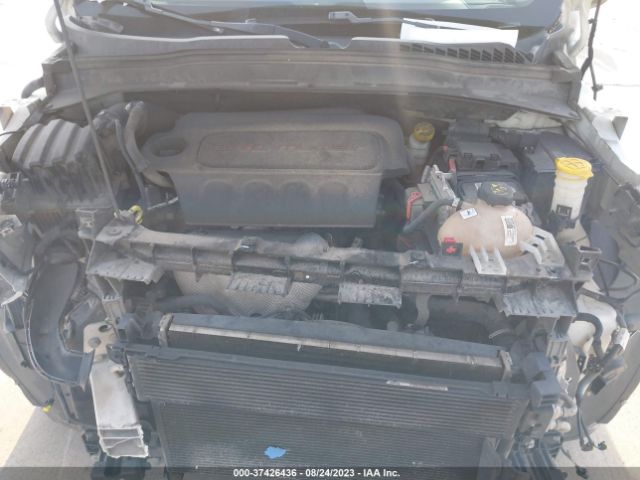 ZACCJABT0FPB86987 Jeep Renegade Latitude