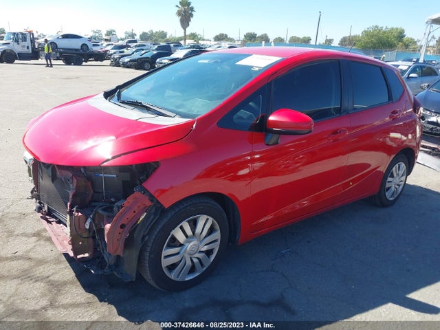 Honda FIT LX 2015 3HGGK5H56FM762570 Image 2
