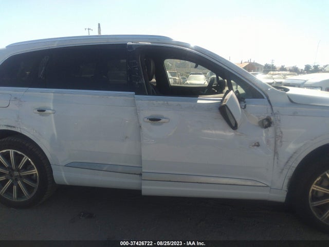 Audi Q7 Premium Plus 2018 WA1LAAF71JD052715 Image 13