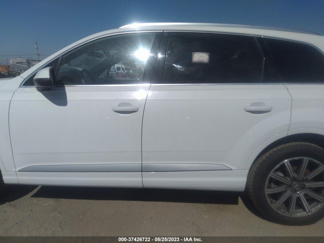 Audi Q7 Premium Plus 2018 WA1LAAF71JD052715 Image 14