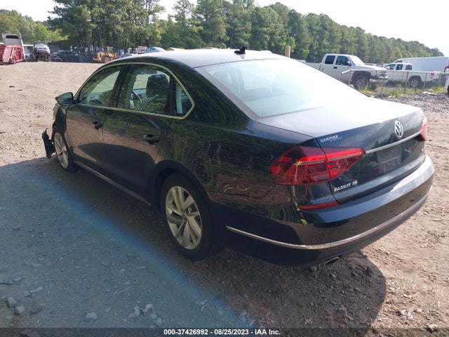 1VWBA7A38JC012661 Volkswagen Passat 2.0t Se