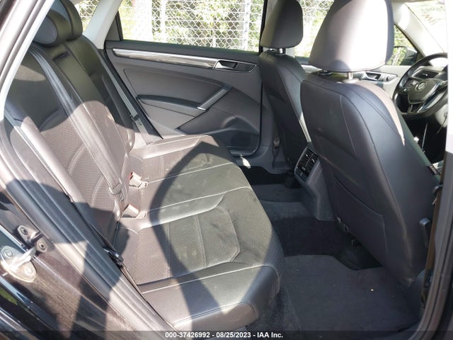 1VWBA7A38JC012661 Volkswagen Passat 2.0t Se