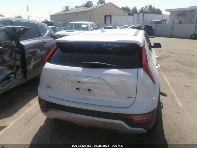 KNDCP3LE5P5069958 KIA NIRO LX