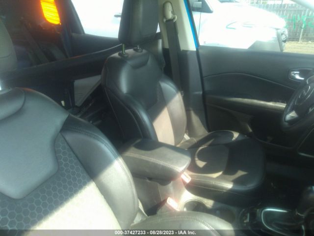 3C4NJDBB6KT629311 Jeep Compass Altitude