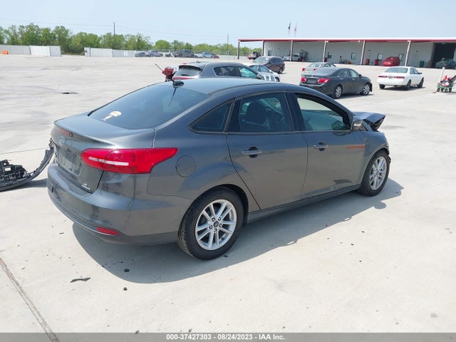 Ford FOCUS SE 2016 1FADP3F20GL394962 Image 4