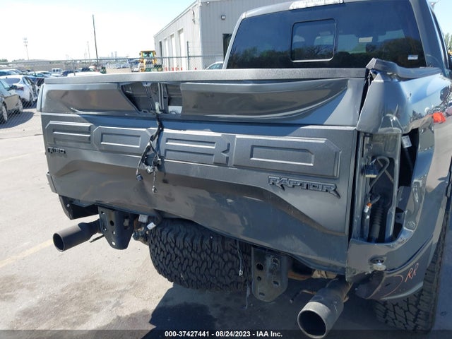 Ford F-150 Raptor 2018 1FTFW1RG8JFB56557 Image 16