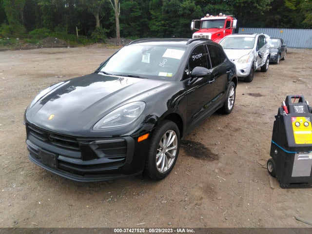 2022 PORSCHE MACAN WP1AA2A55NLB00607 Photo 1