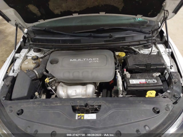 1C3CCCAB0FN580162 Chrysler 200 Limited