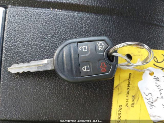 1ZVBP8EMXE5285506 Ford Mustang V6