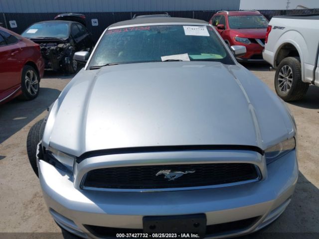 1ZVBP8EMXE5285506 Ford Mustang V6
