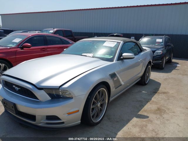 1ZVBP8EMXE5285506 Ford Mustang V6