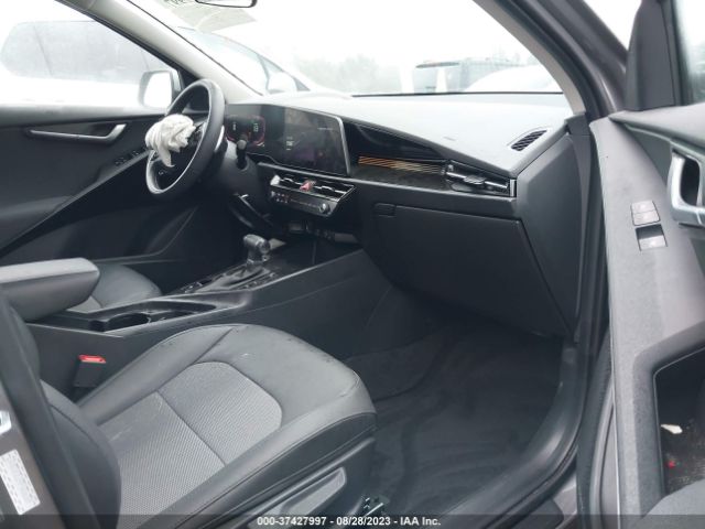 KNDCR3LE4P5036329 KIA Niro Ex Touring