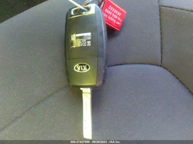 KNDJN2A20E7733410 KIA Soul Base