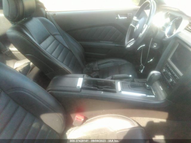 1ZVBP8AM7E5286831 Ford Mustang V6