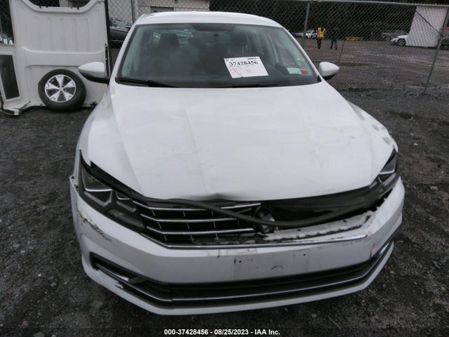 1VWAT7A3XHC076135 Volkswagen Passat 1.8t S