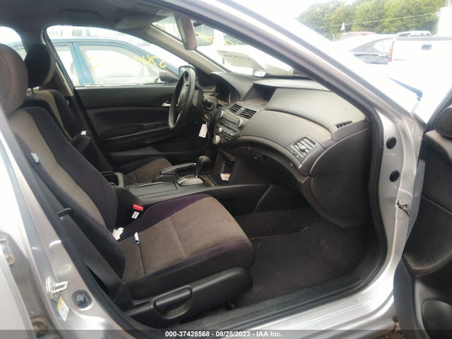 2008 HONDA ACCORD SDN LX VIN: JHMCP26318C005240