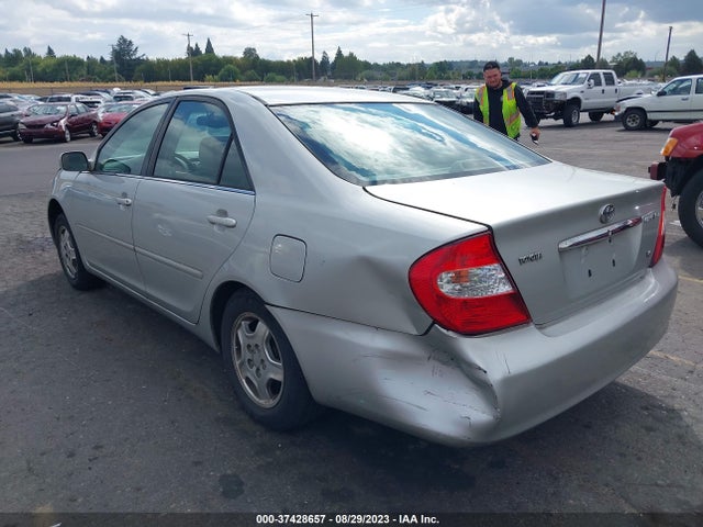 2002 TOYOTA CAMRY XLE/LE/SE VIN: 4T1BF30K72U018559