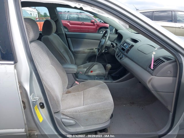 2002 TOYOTA CAMRY XLE/LE/SE VIN: 4T1BF30K72U018559