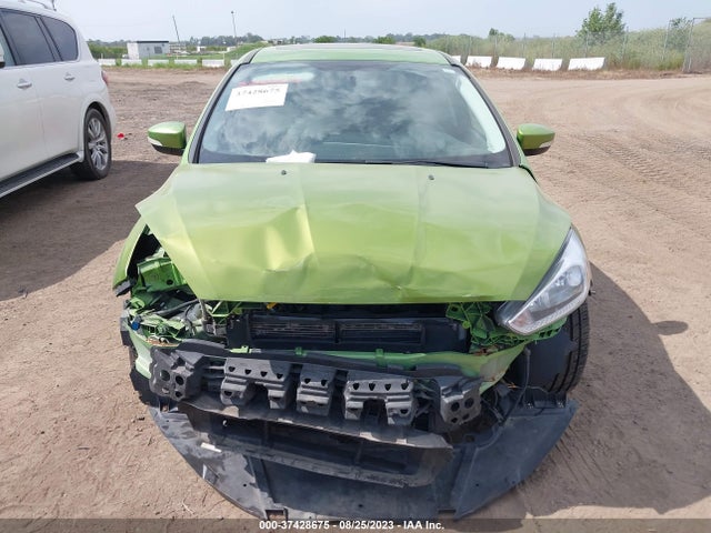 Ford Focus Titanium 2018 1FADP3J27JL323286 Image 12