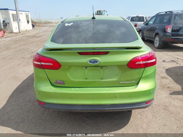 Ford Focus Titanium 2018 1FADP3J27JL323286 Image 16