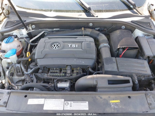 1VWBT7A36HC001579 Volkswagen Passat 1.8t Se