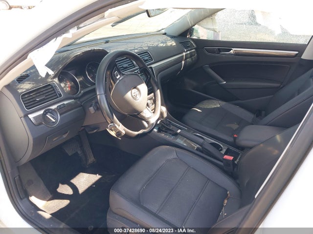 1VWBT7A36HC001579 Volkswagen Passat 1.8t Se