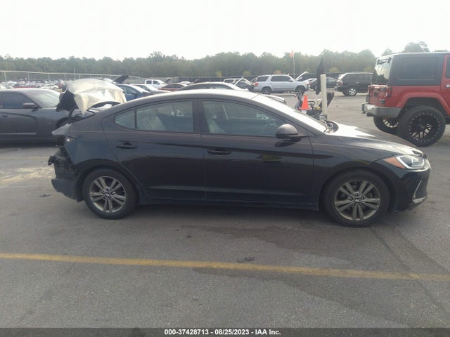2017 HYUNDAI ELANTRA SE VIN: 5NPD84LF1HH064323