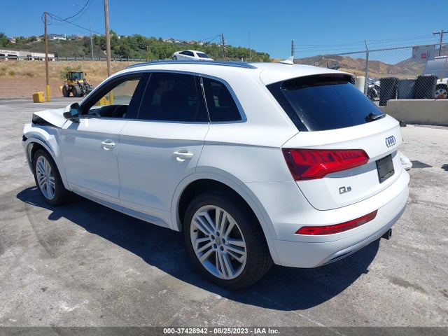 WA1BNAFYXK2106244 Audi Q5 Premium Plus