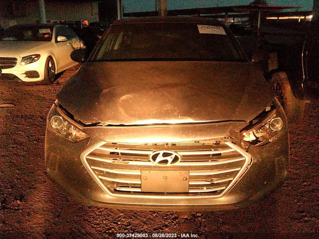 Hyundai ELANTRA SEL 2018 5NPD84LF0JH395111 Image 4