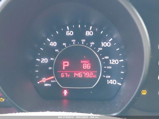 KNDJN2A24E7738898 KIA Soul Base