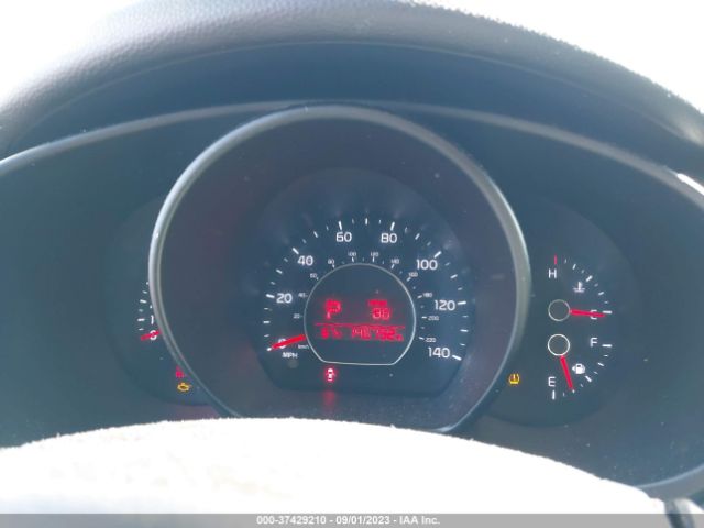 KNDJN2A24E7738898 KIA Soul Base