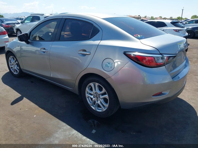 2016 SCION IA VIN: 3MYDLBZV8GY138261