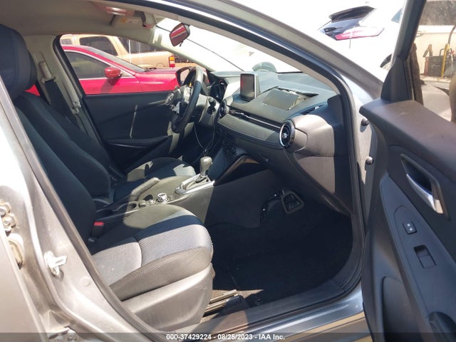 2016 SCION IA VIN: 3MYDLBZV8GY138261
