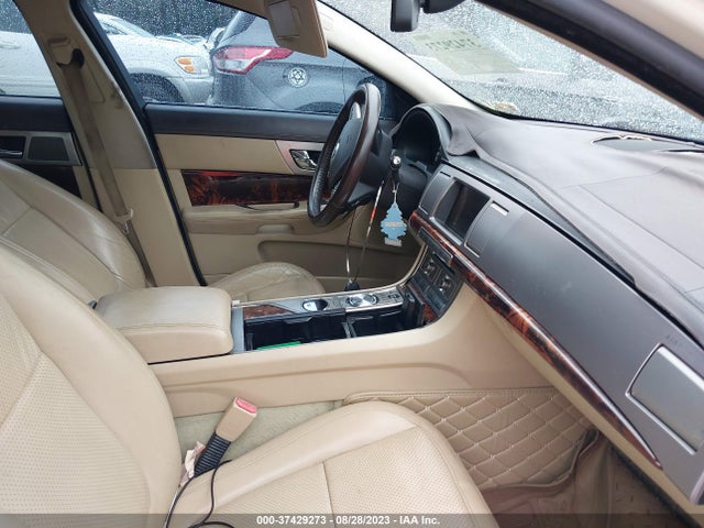 2009 JAGUAR XF SAJWA06B69HR03463 Photo 4