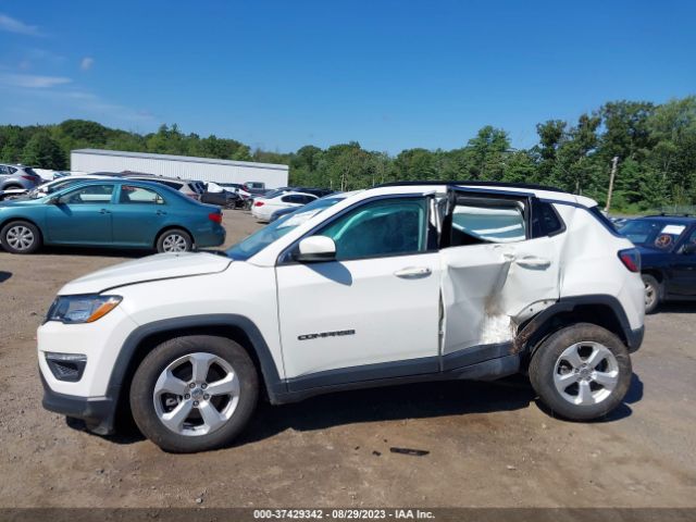 3C4NJDBB2KT704098 Jeep Compass Latitude