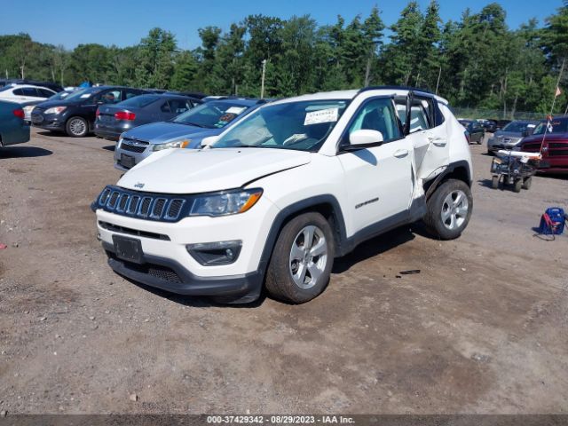3C4NJDBB2KT704098 Jeep Compass Latitude